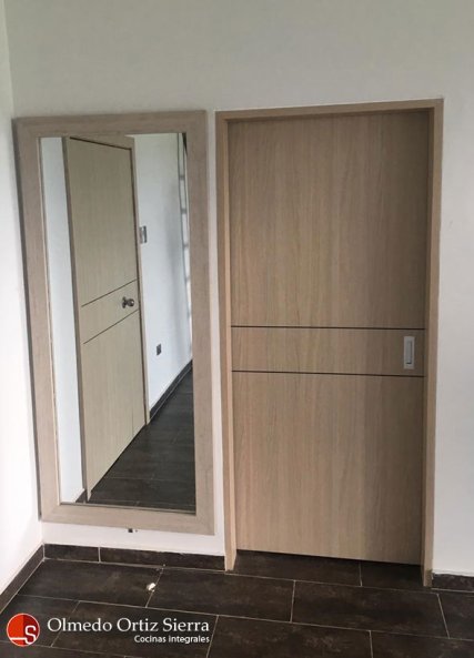 Puerta Corrediza En Madera