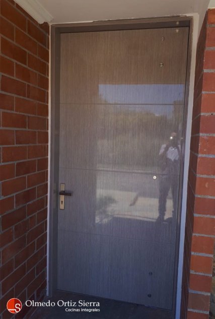 Puerta Principal En Madera