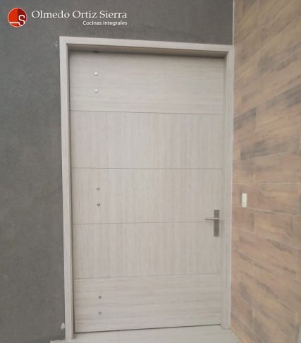 Puerta Principal Grande